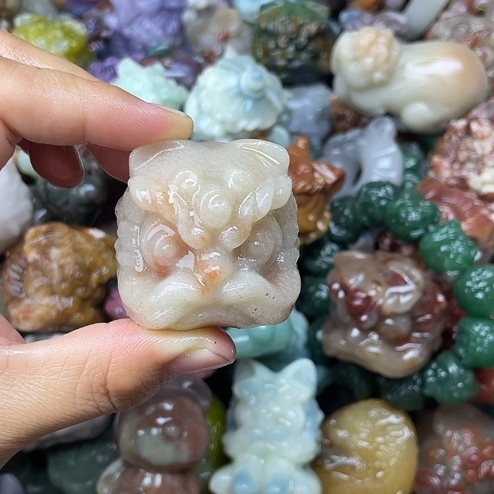 石英岩玉未镶嵌醒狮风花雪月醒狮