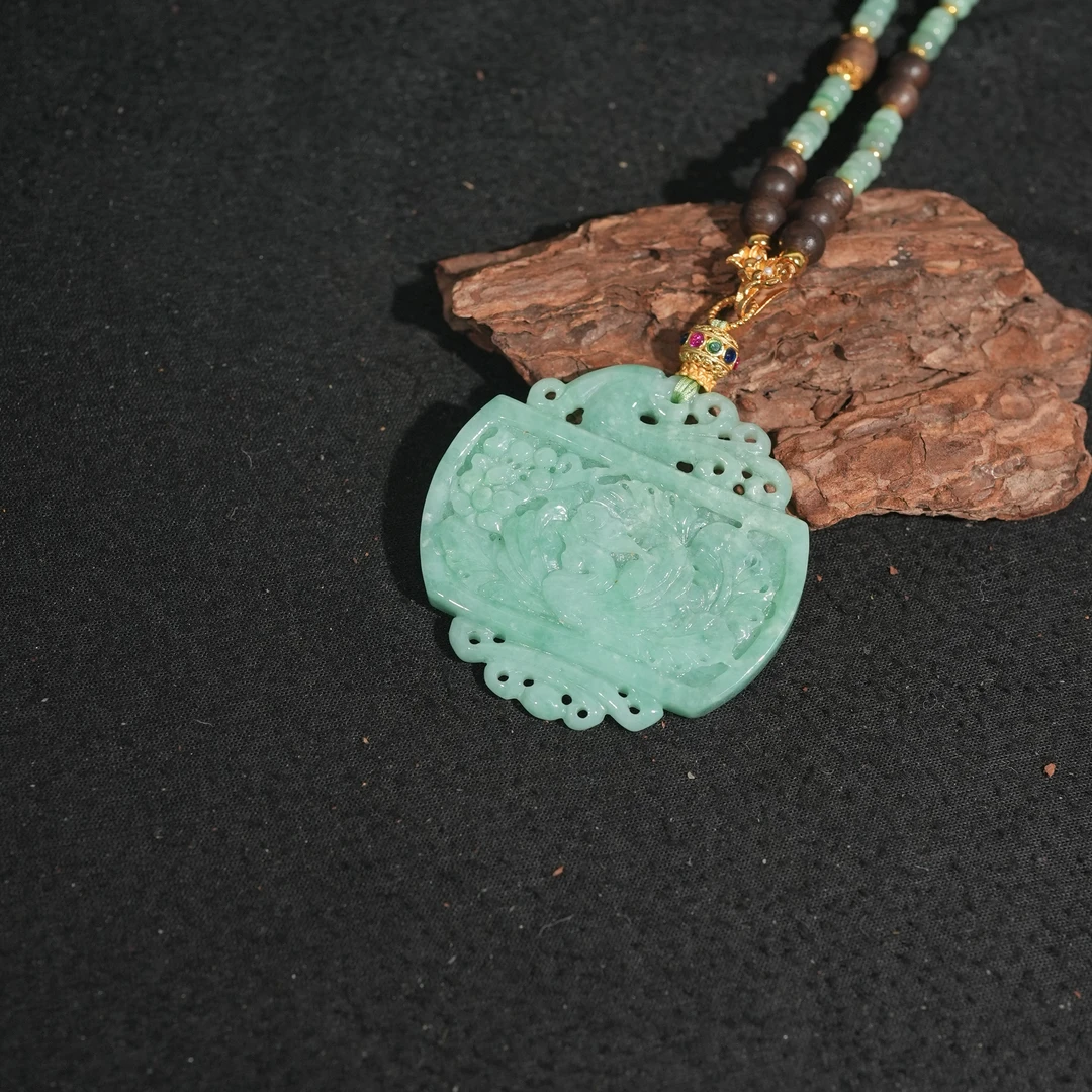 12.22香港王老板-翡翠吊坠k1658