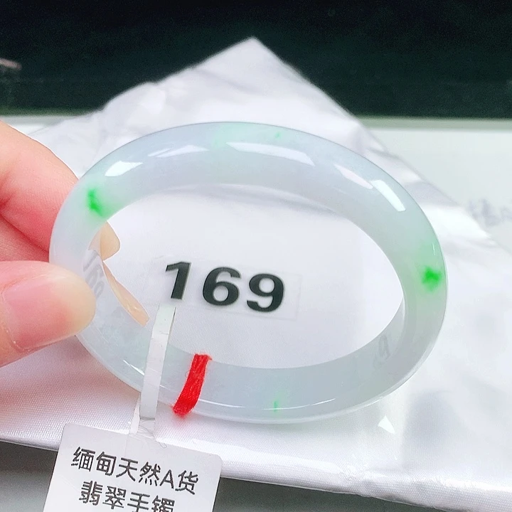 未镶嵌手镯（贵妃镯）翡翠169