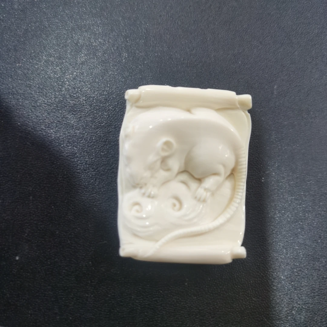 猛犸约10.4克雕刻件ZL1215