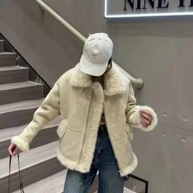 翻领皮毛一体机车服外套女复古休闲宽松加厚羔羔毛夹克