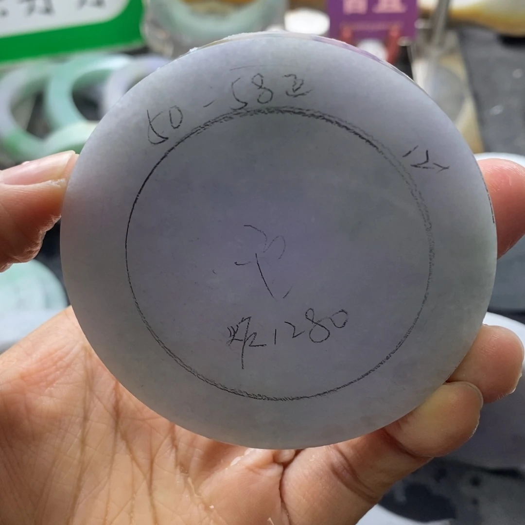 定制翡翠未镶嵌翡翠手镯