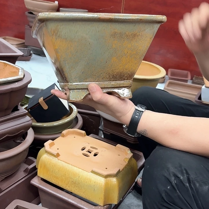 紫砂花盆紫砂的颜色很好看