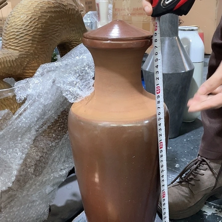 陶瓷花瓶，仿真绿植。