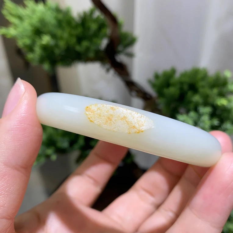 和田玉籽料金皮暖白肉手镯～54