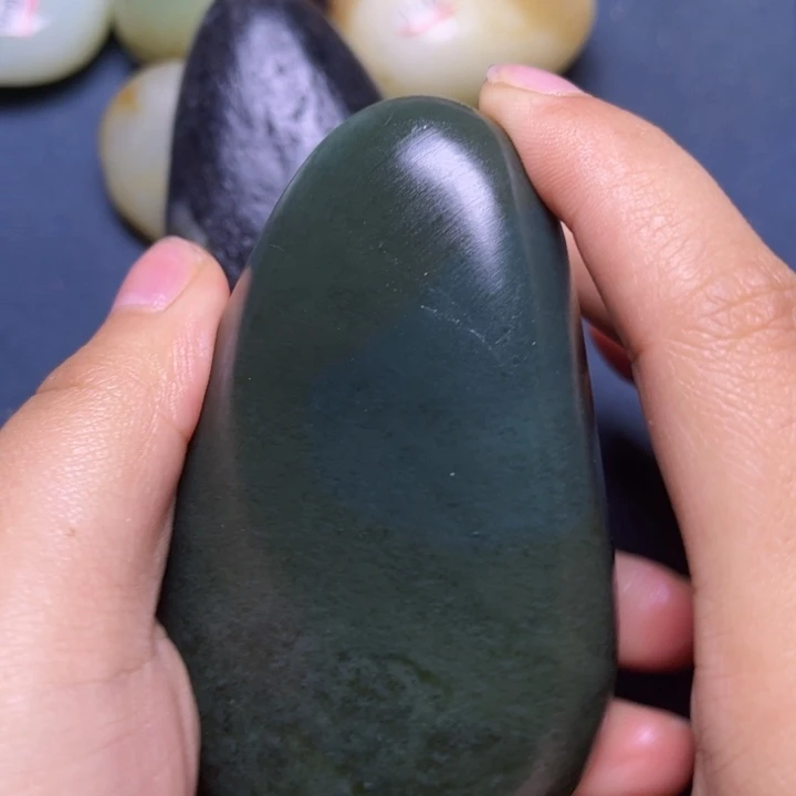 和田玉未镶嵌珠宝奇石