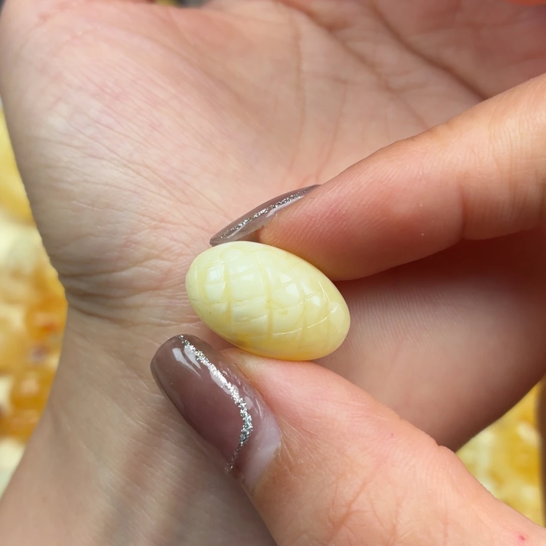 琥珀未镶嵌裸石蜜蜡