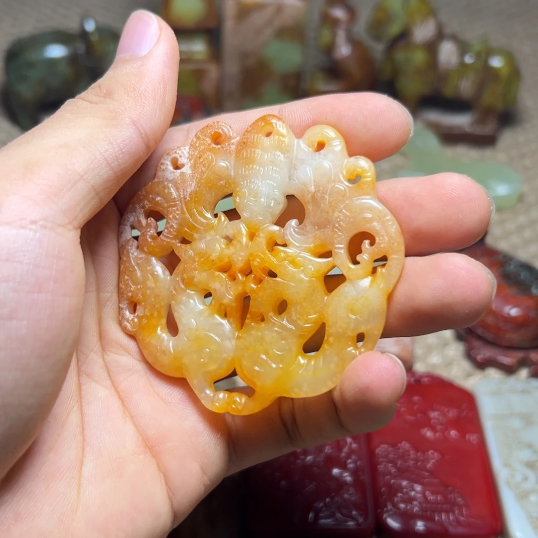 未镶嵌蛇纹石玉颈饰