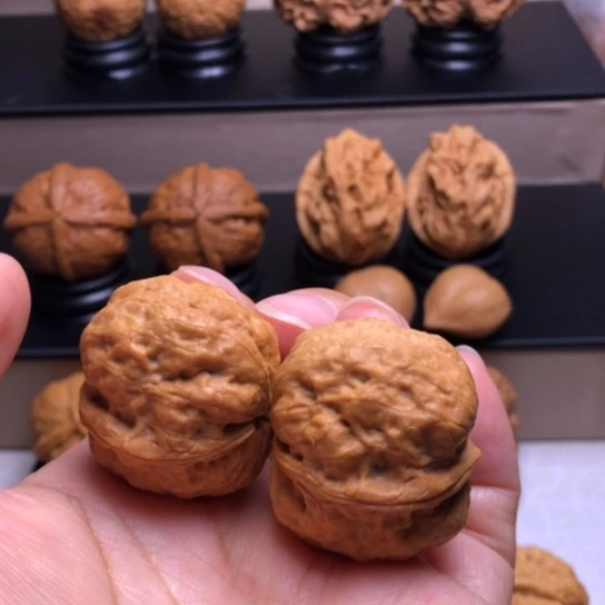 文玩核桃把件玉龙金蟾24