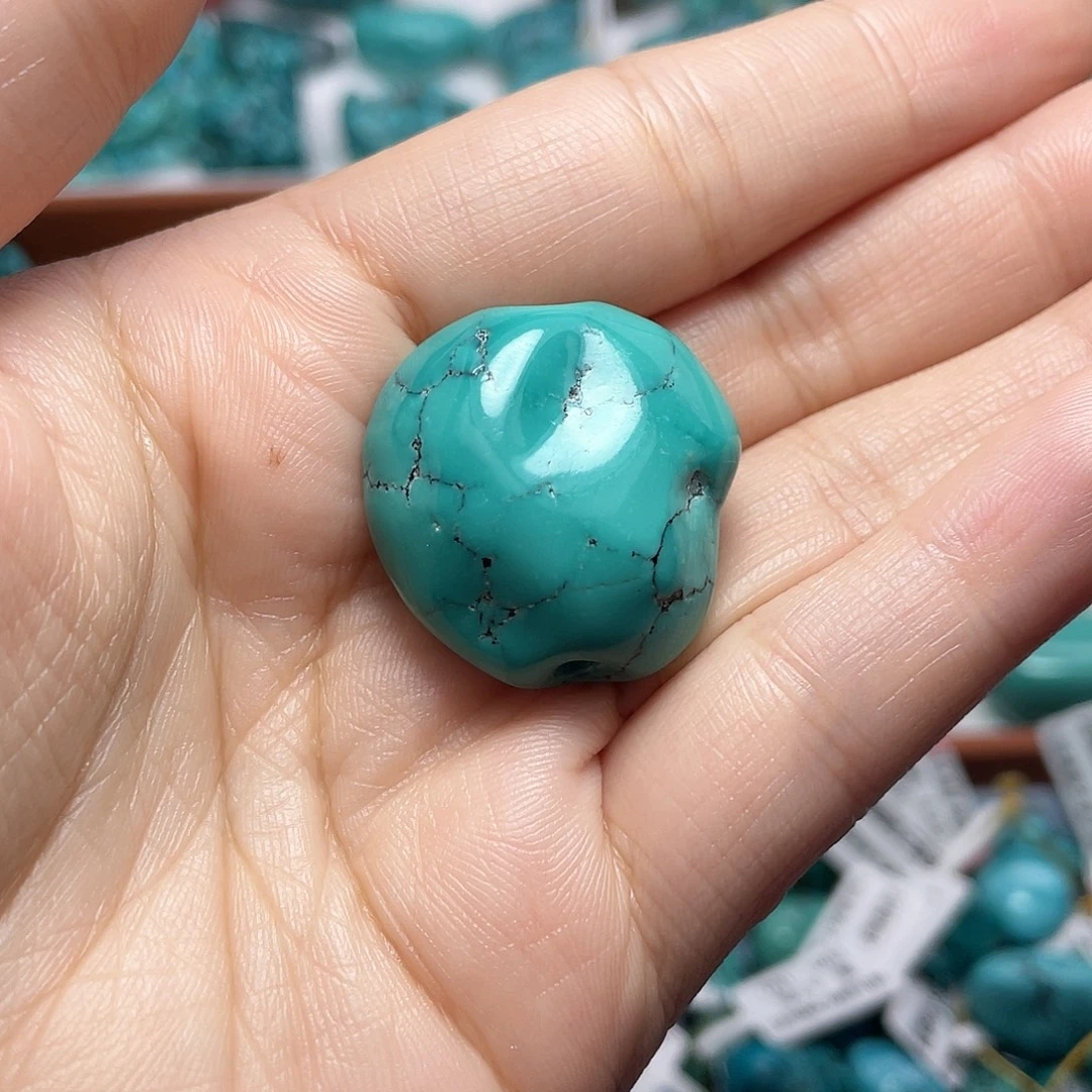 卢***泳绿松石未镶嵌手镯