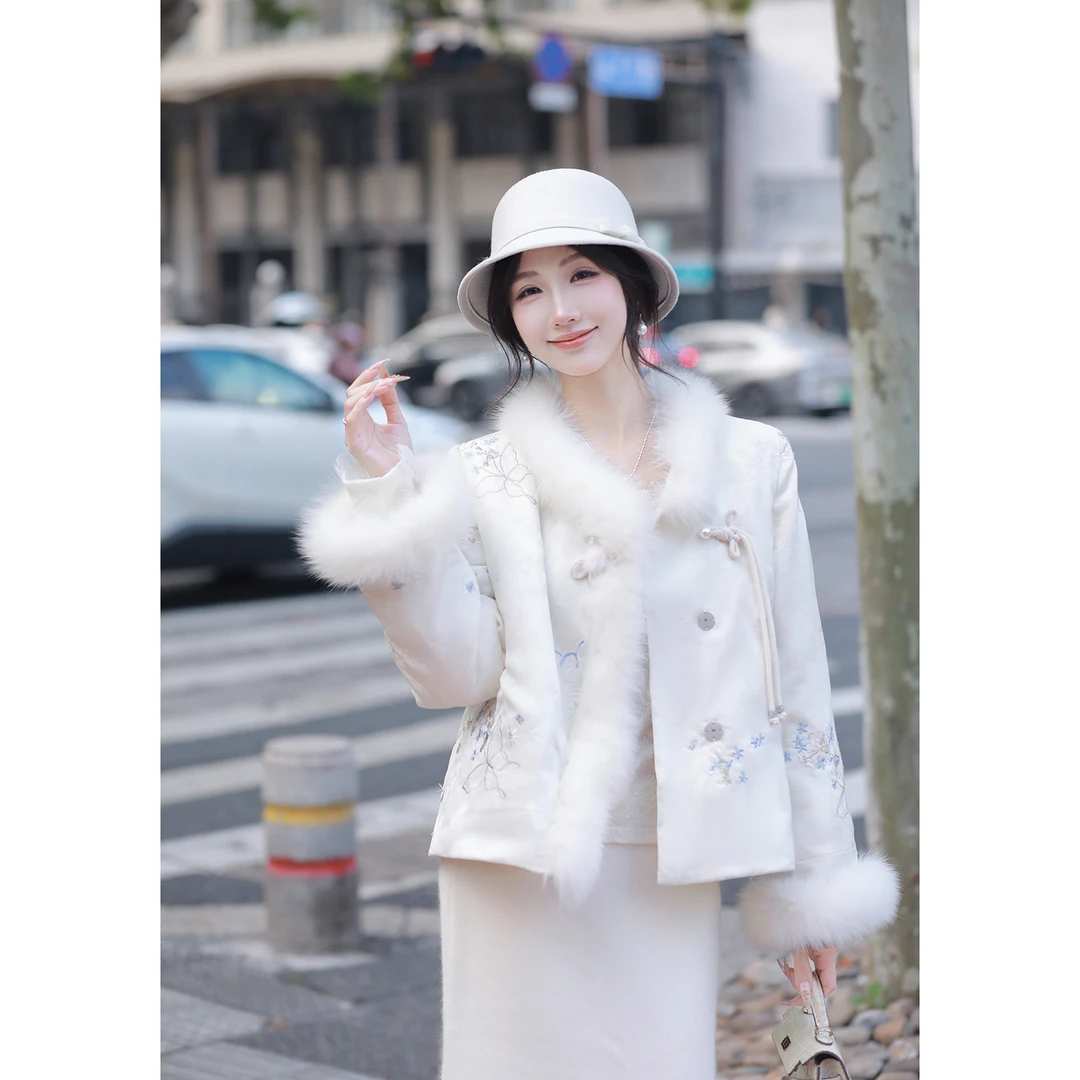 果果家 新中式狐狸毛羽绒服2025短款盘扣气质冬季国风外套设计师