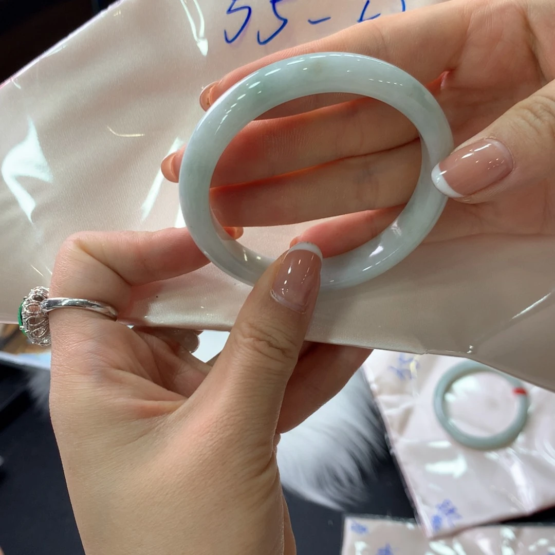 未镶嵌手镯翡翠翡翠