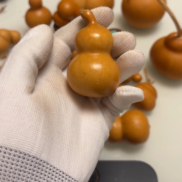 嘉***天然手捻老皮的葫芦