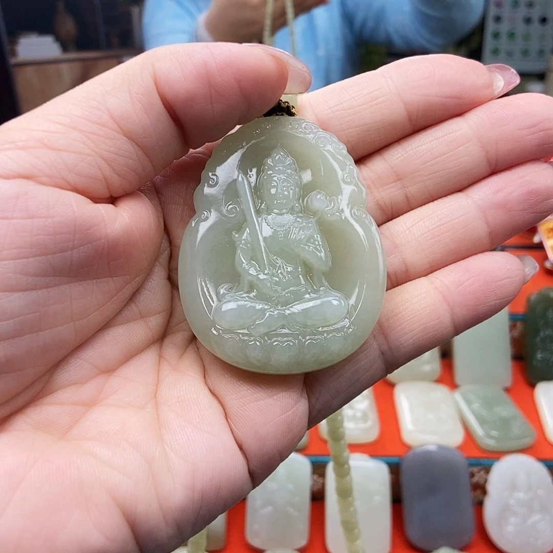 一***L和田玉未镶嵌颈饰