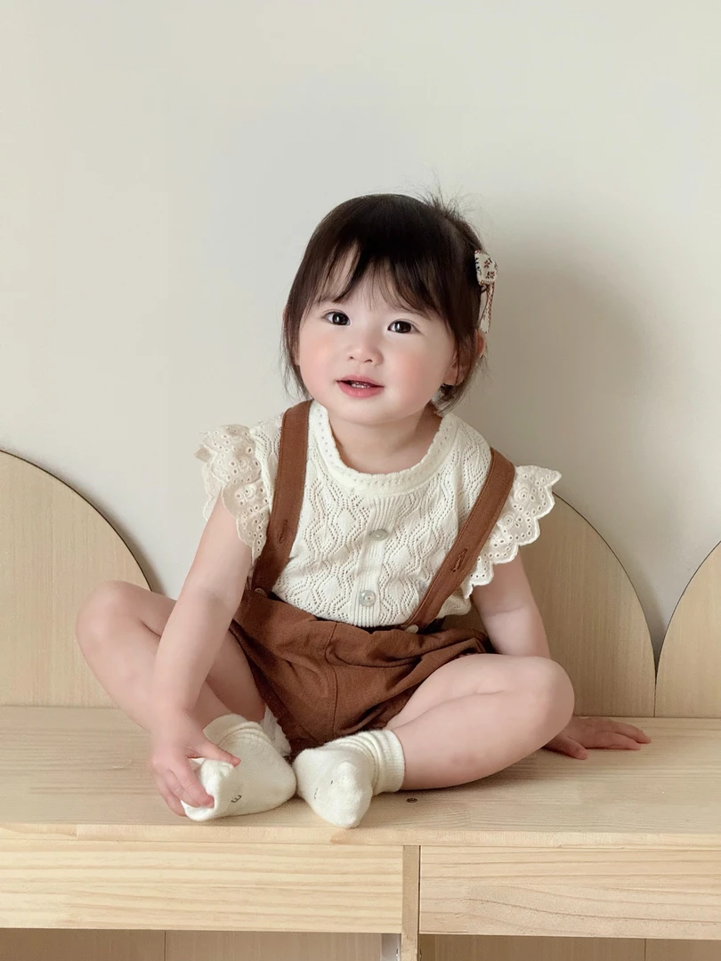 独特洋气时髦女童装2025新款夏季女宝宝针织背心短裤女童夏装套装