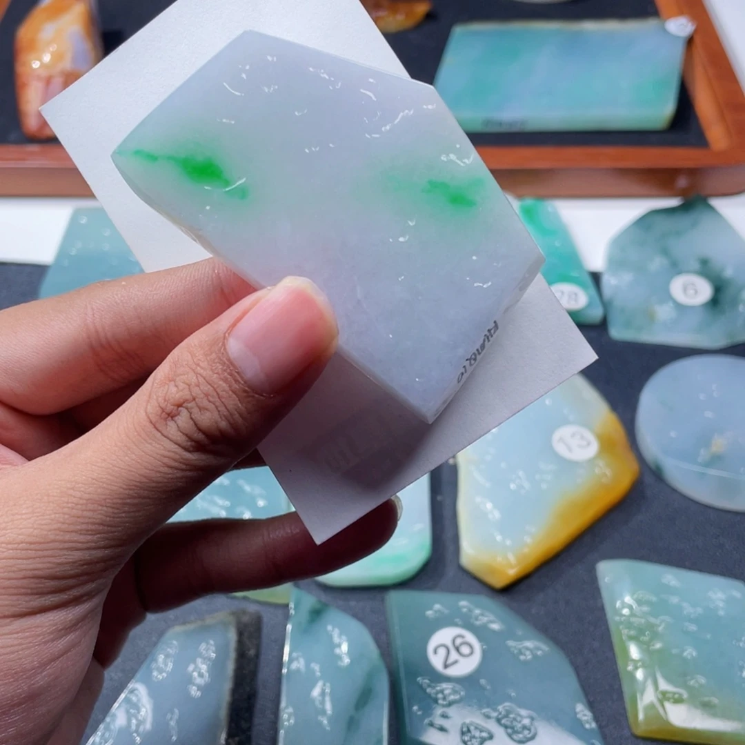 定制翡翠未镶嵌牌子料