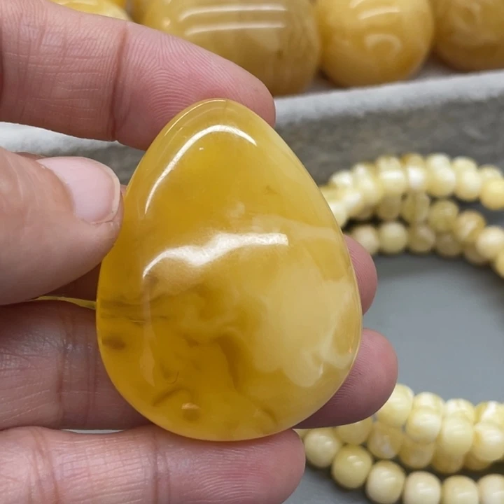 琥珀未镶嵌裸石蜜蜡