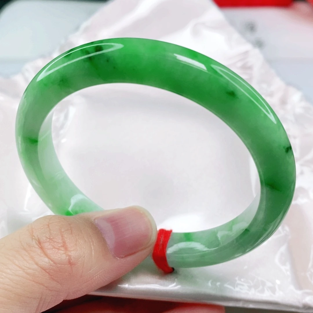 未镶嵌手镯翡翠  53.3圈口毕业