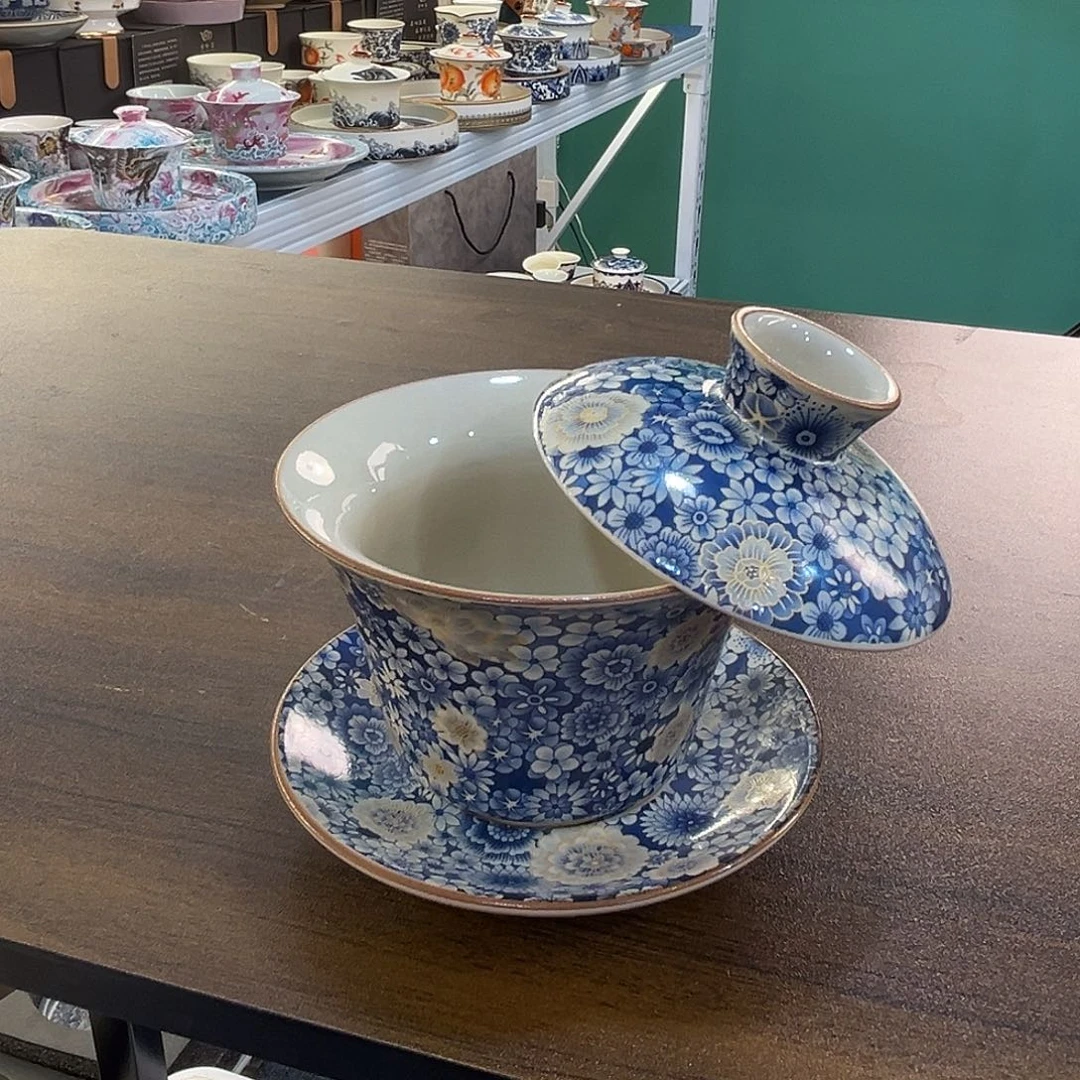 这些盖碗真漂亮！！