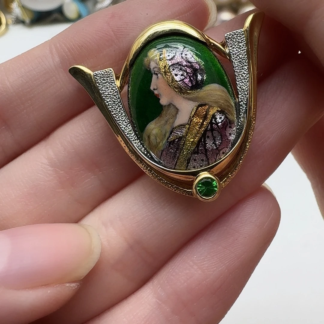 碧玺颈饰未镶嵌成品