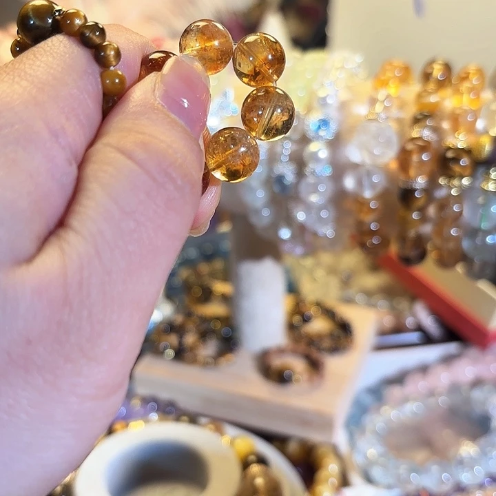 水晶手链合金四颗珠子