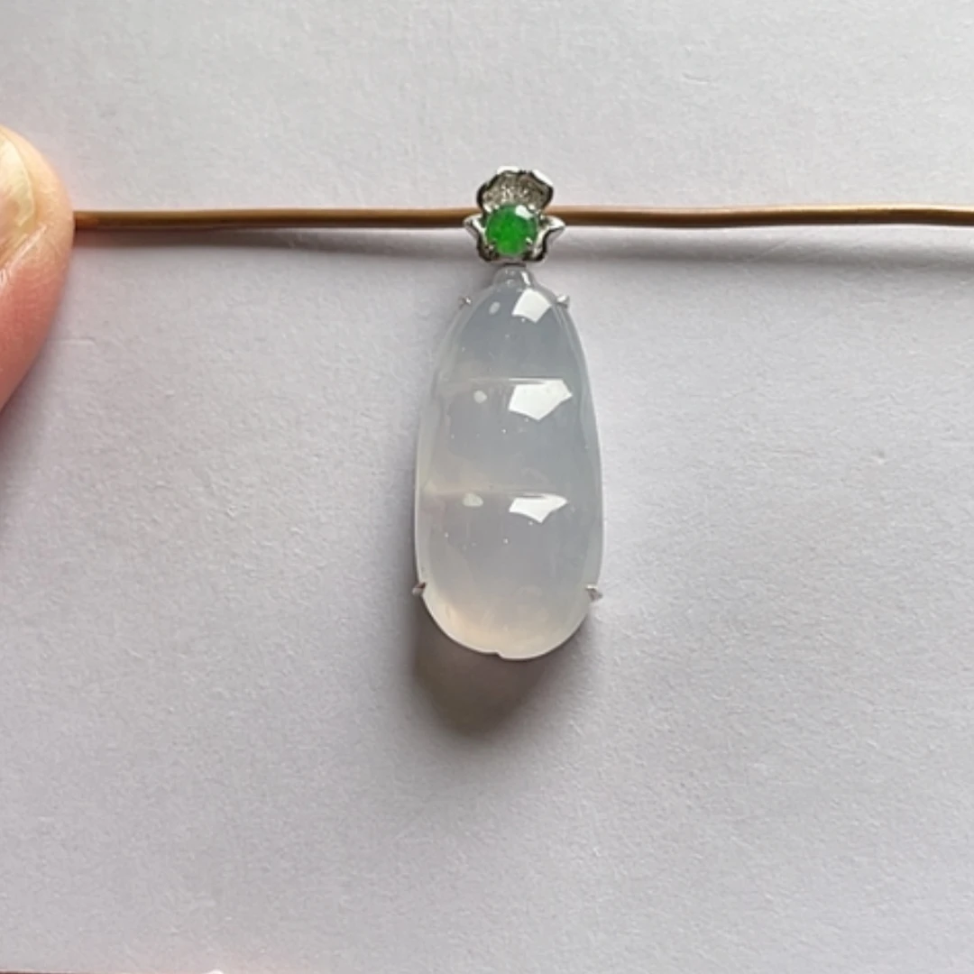 【闪购商品】吊坠(不含链)18K金镶嵌翡翠