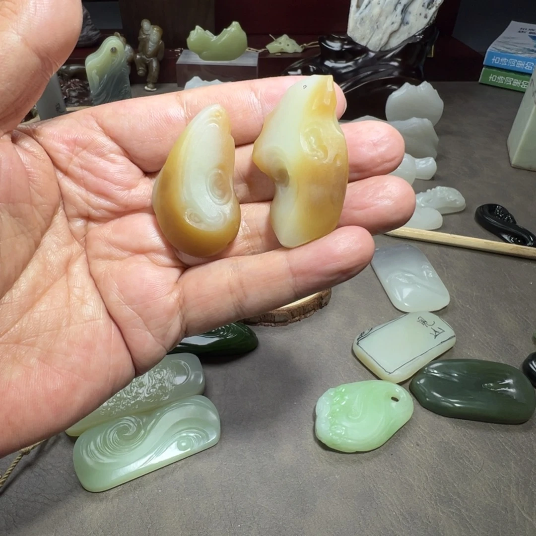 和田玉未镶嵌颈饰