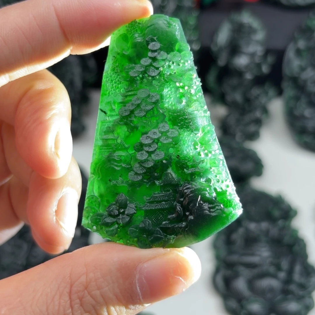 定制翡翠未镶嵌山水