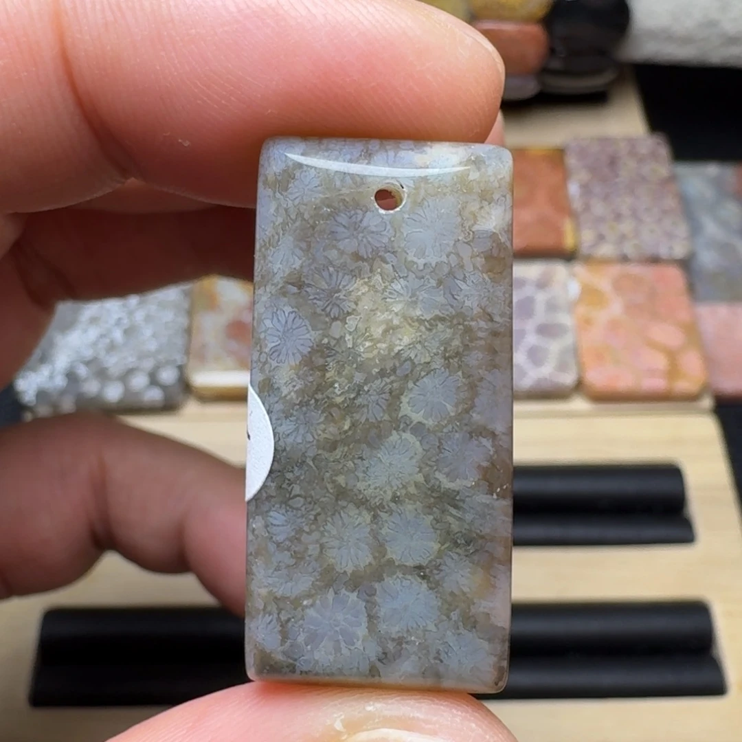 硅化玉未镶嵌纯天然色有机玉石保真色