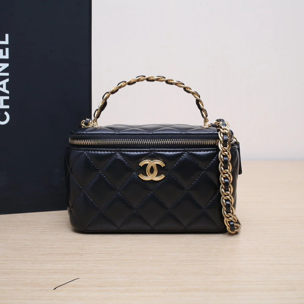 95新 Chanel/香奈儿 【娇】22K 长盒子化妆包 带镜子 黑色 704578