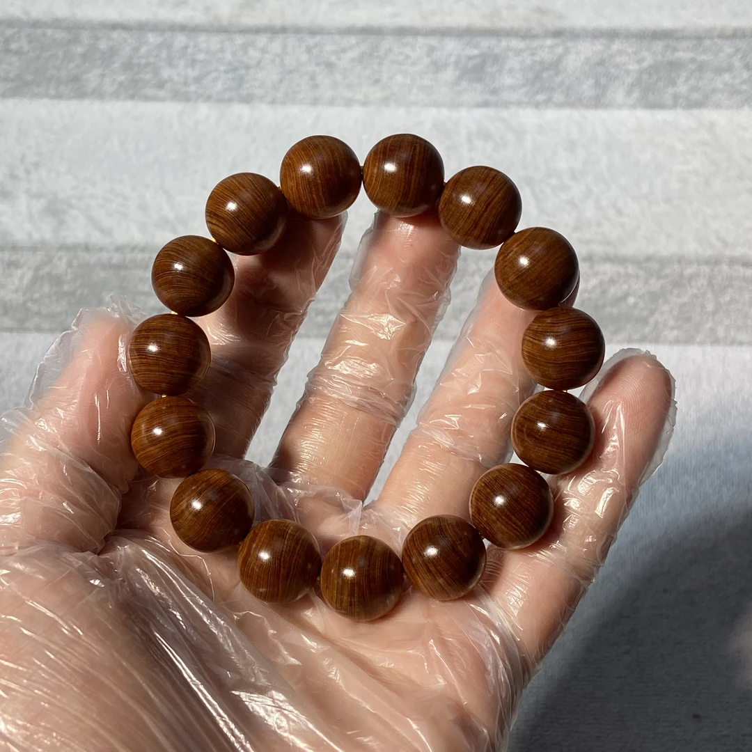 太行悬崖侧柏,1.5黑油料,颜色漂亮,纹理细腻,味道顶油性好,易包浆