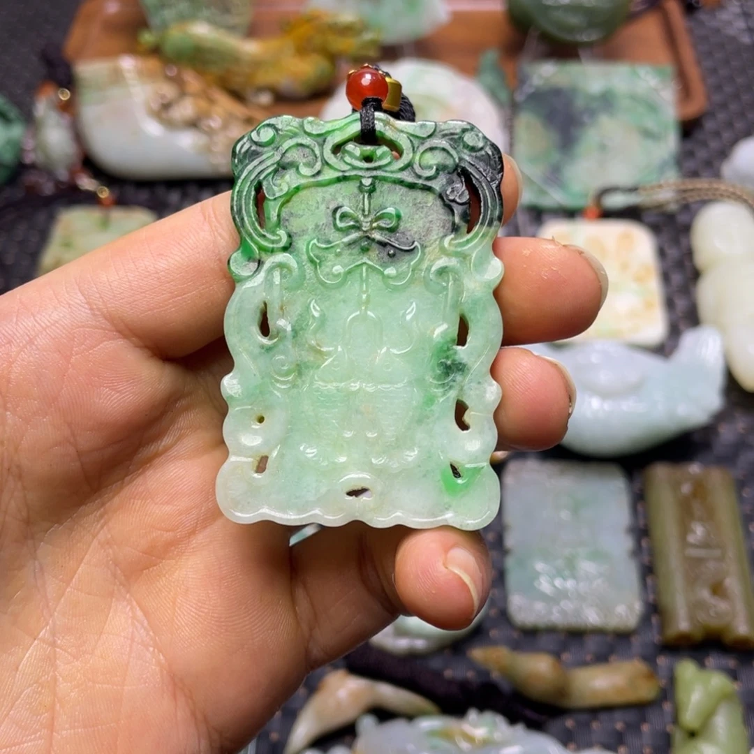 修***心翡翠未镶嵌颈饰翡翠颈饰未镶嵌