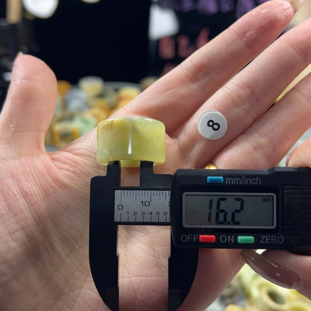 蛇纹石玉未镶嵌戒指