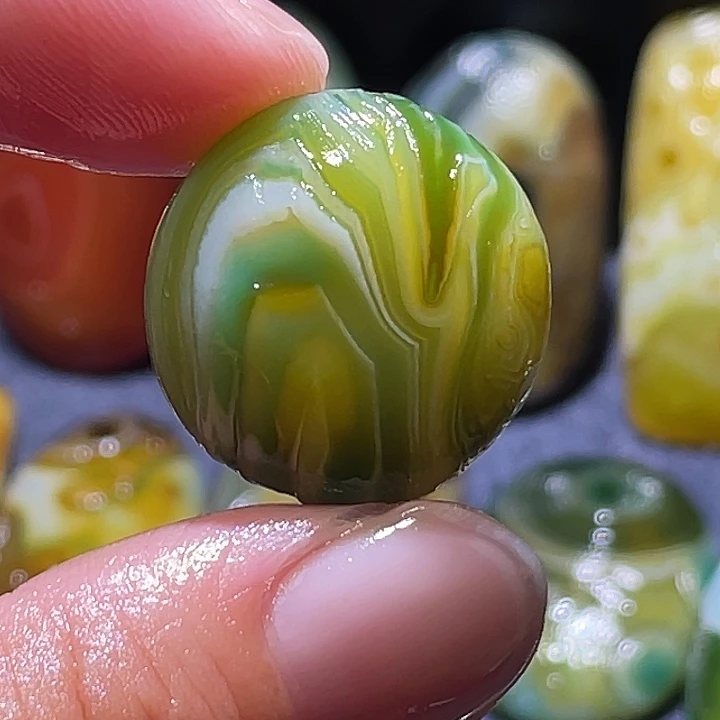 玛瑙/玉髓未镶嵌珠宝奇石