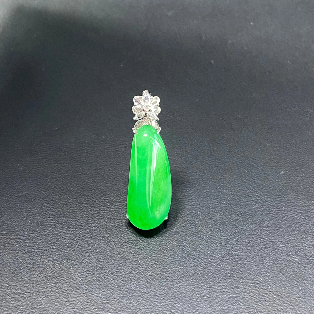 FC25天然缅甸A货18k绿福瓜吊坠/000031/保利厦门拍卖