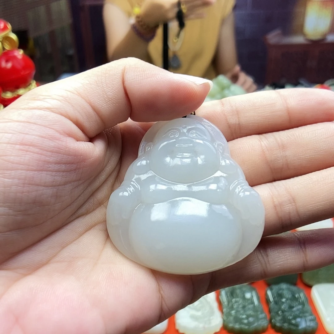 颈饰未镶嵌和田玉最****红
