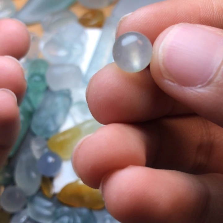 定制翡翠未镶嵌挂件