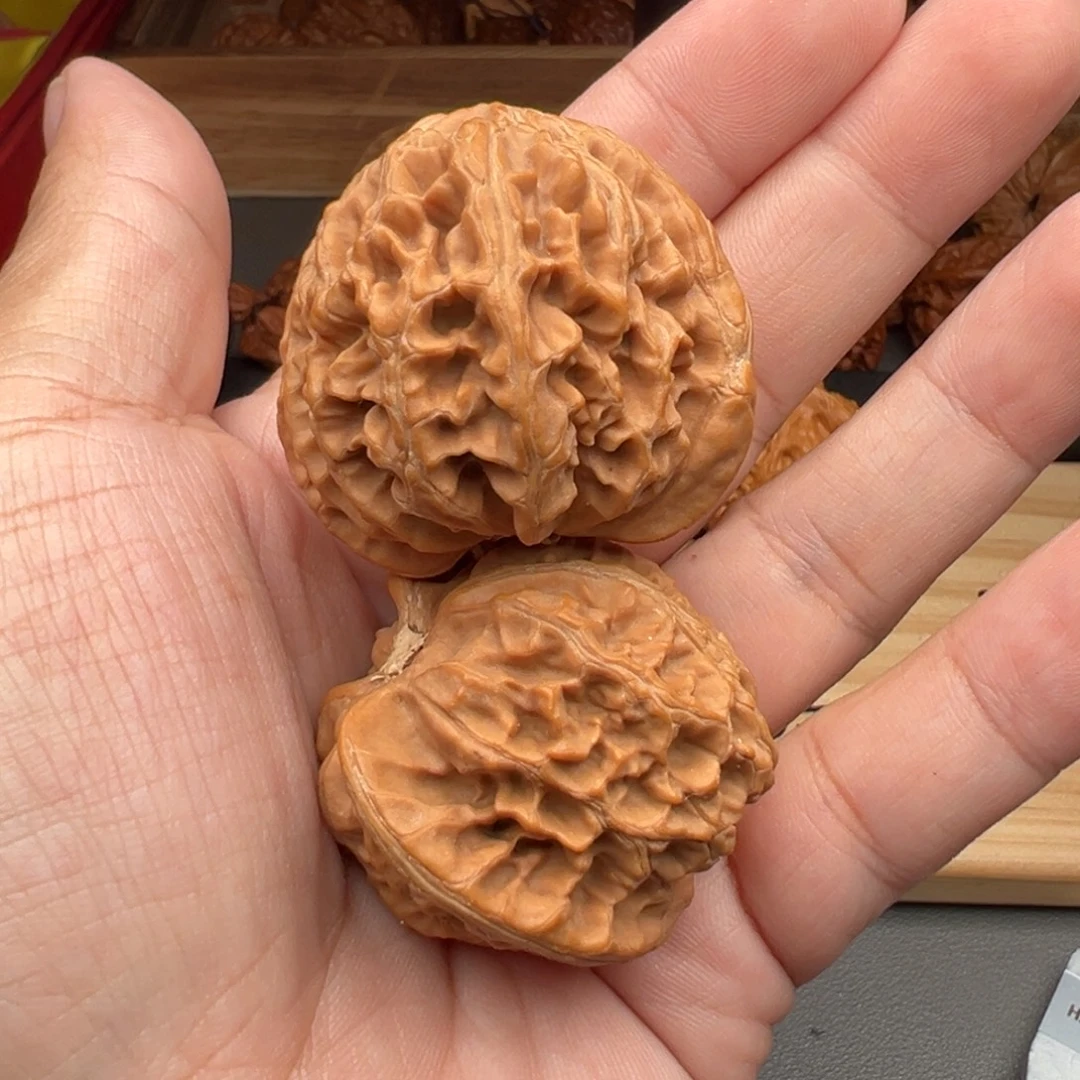 格***子文玩核桃把件宫灯