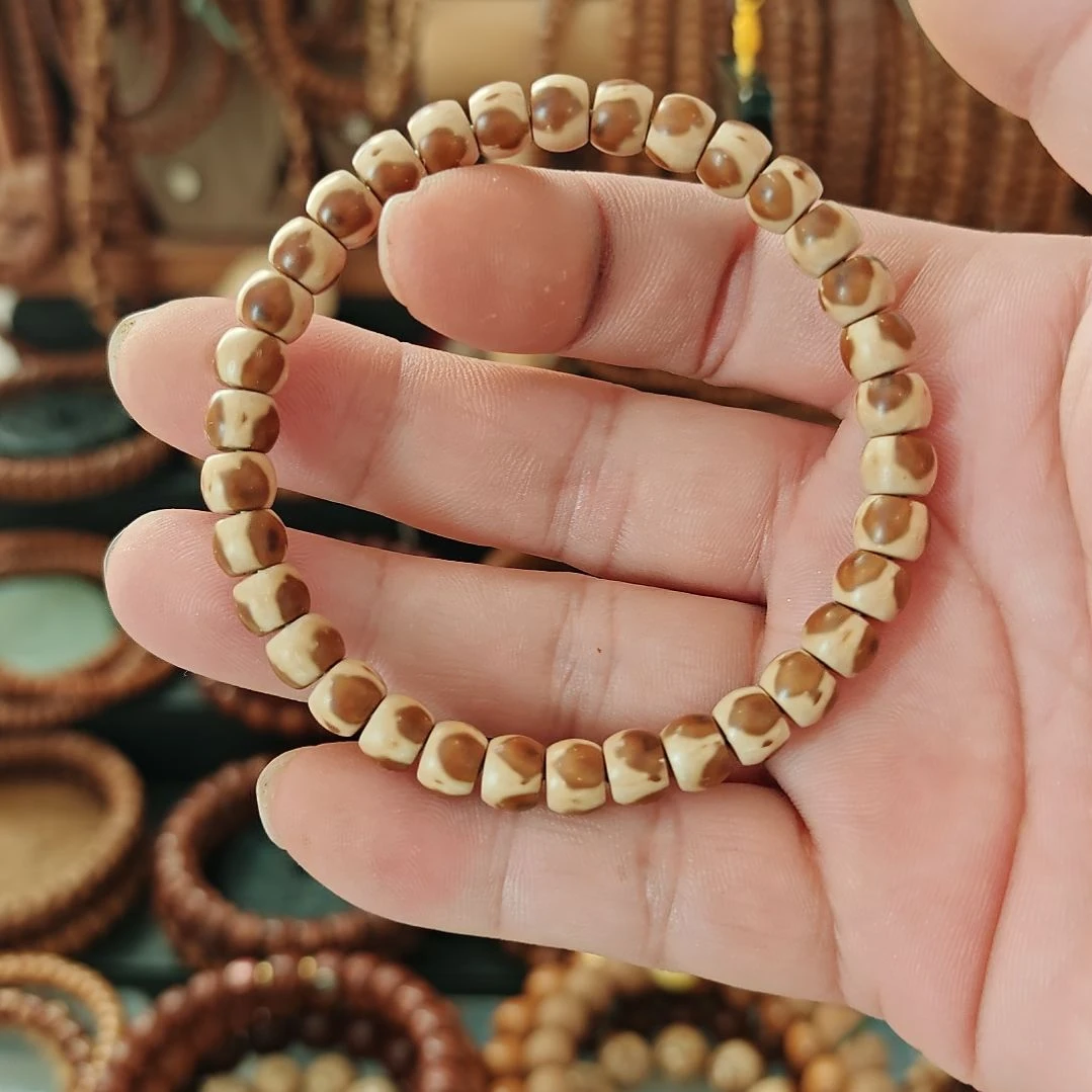 紫金鼠把件直切花皮