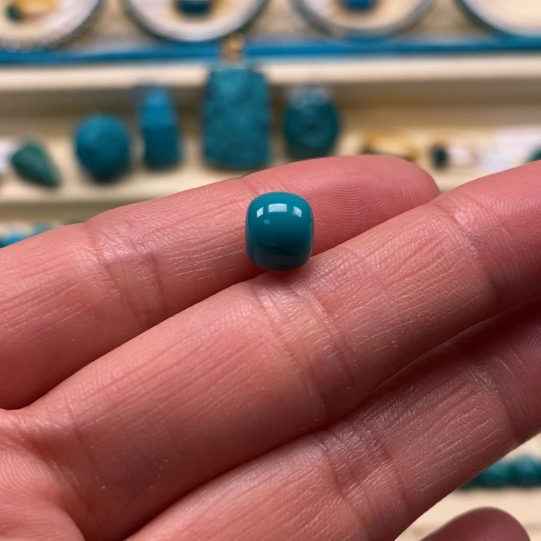 绿松石未镶嵌珠宝奇石直径7.9×6.8老型