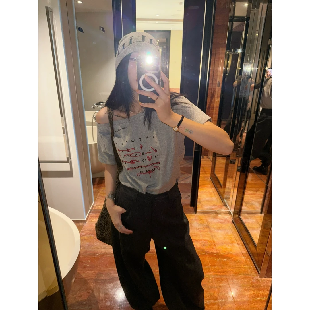 70不是七十【夏末狂想曲】夏季韩系斜肩宽松套头一字肩印花T恤