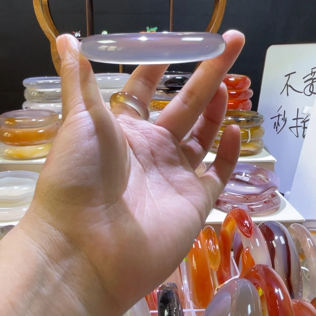 玛瑙/玉髓手镯未镶嵌