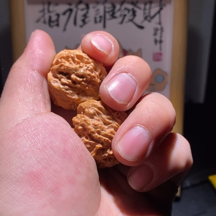 文玩核桃把件大花手捻