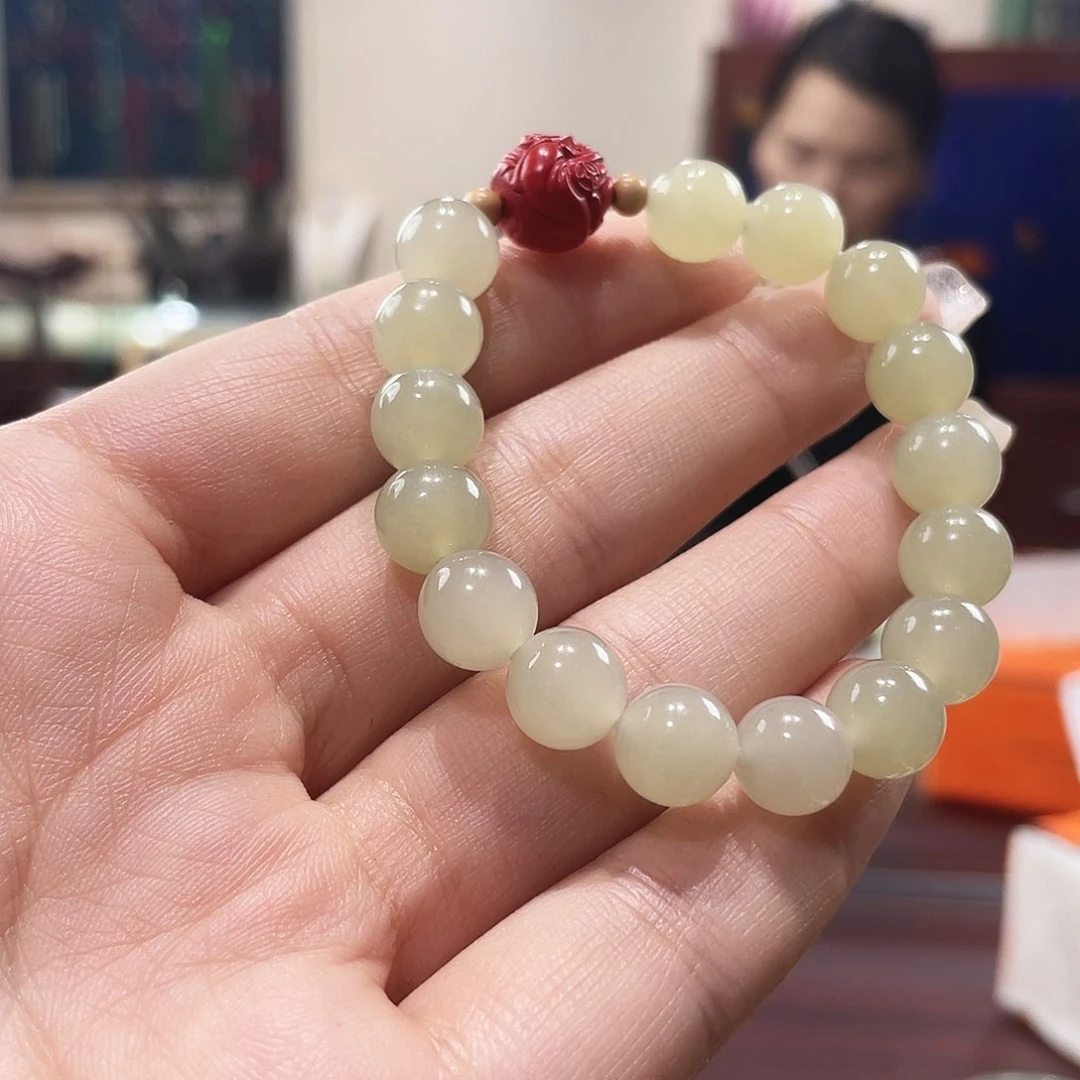 和田玉未镶嵌颈饰无*