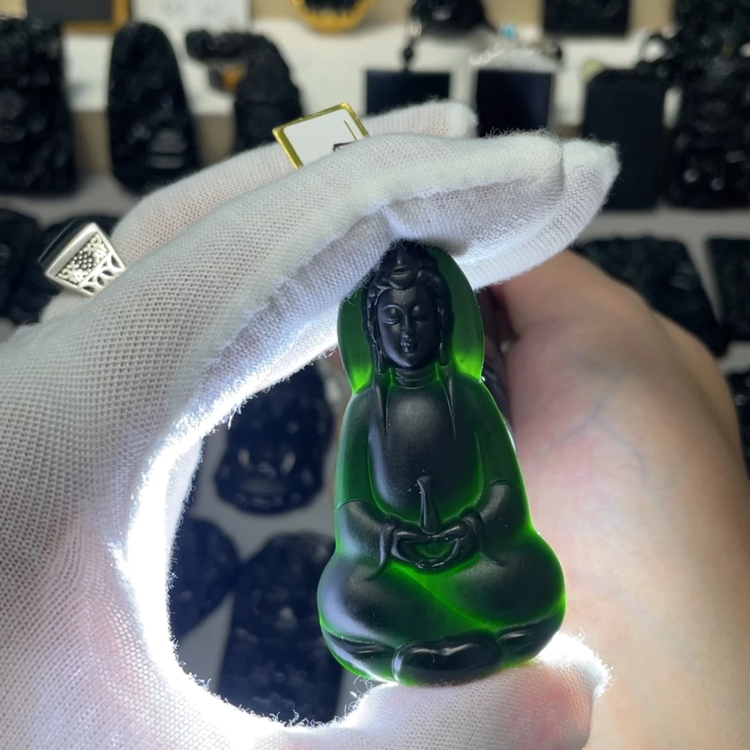 未镶嵌蛇纹石玉吊坠