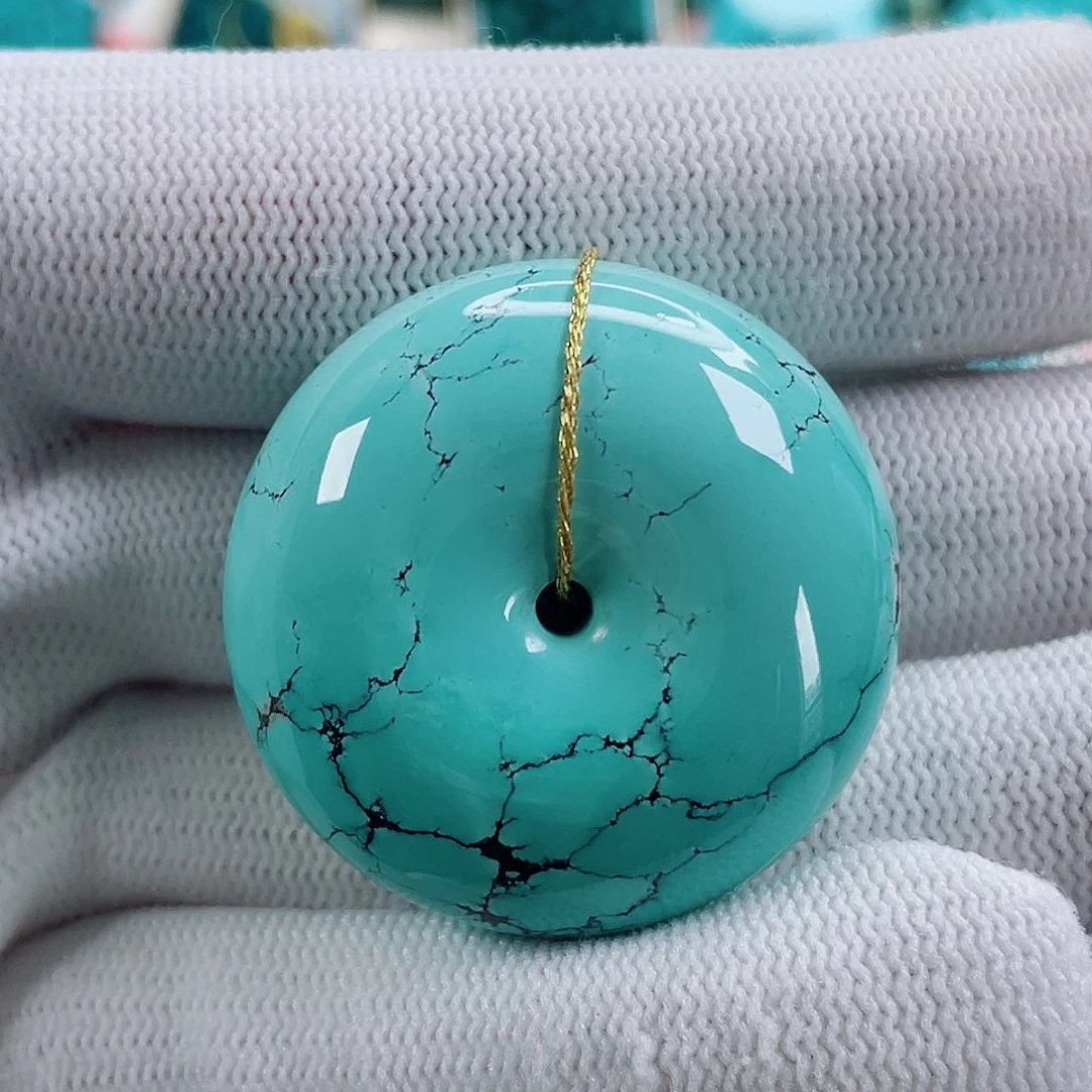 绿松石未镶嵌颈饰