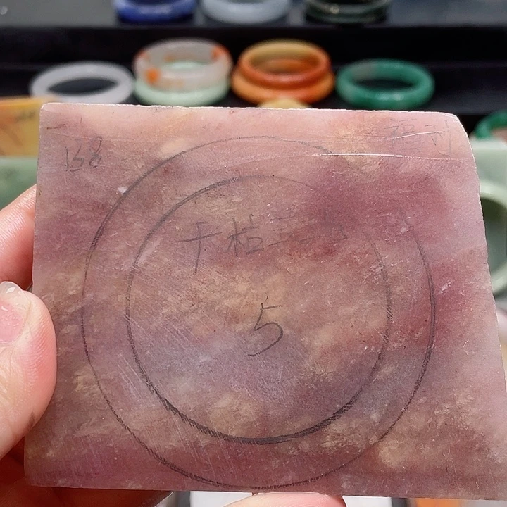 未镶嵌手镯石英质玉定制