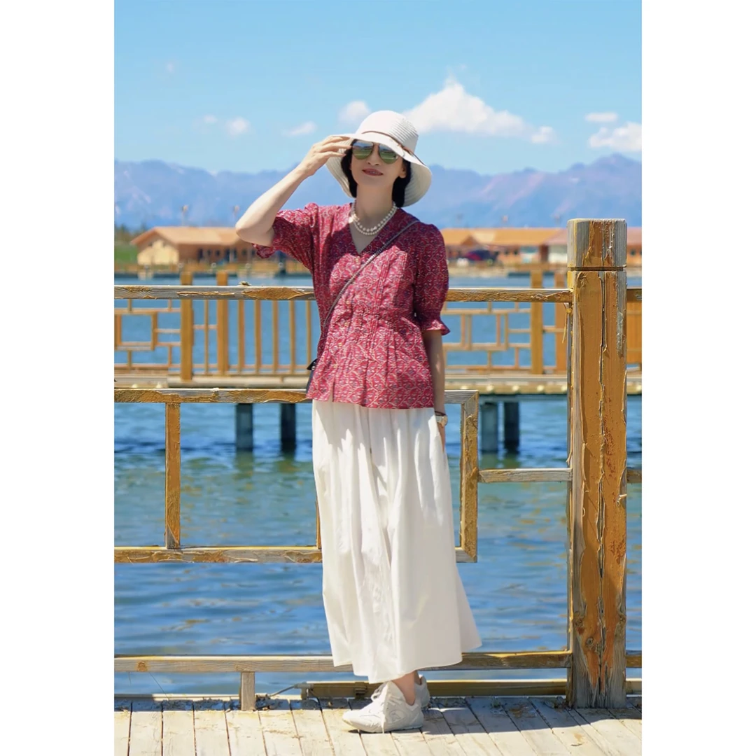 我是摩羯 热情伊犁 60支100精梳棉印花打条夏V领短袖上衣