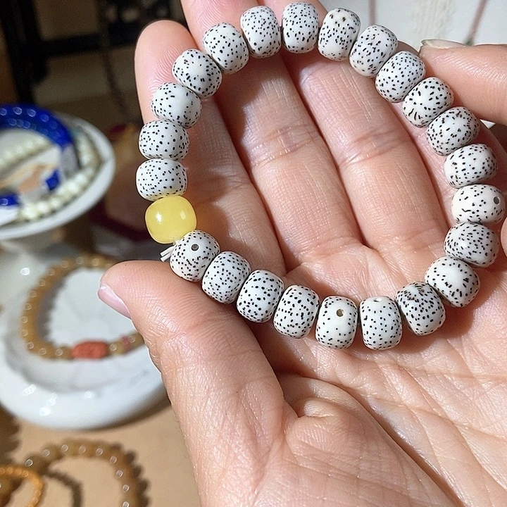 和田玉（糖玉）颈饰未镶嵌