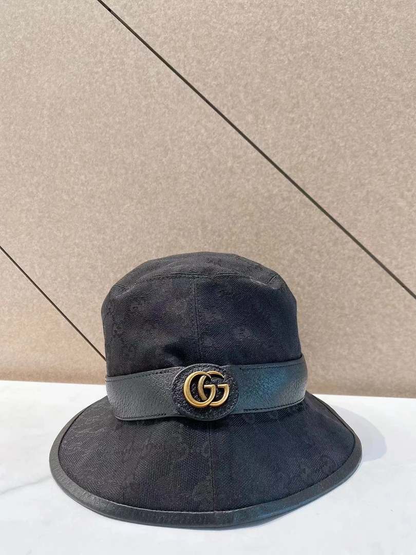 95新 BURBERRY/博柏利 帝爵奢品/GUCCI/黑色拼皮黑花渔夫帽